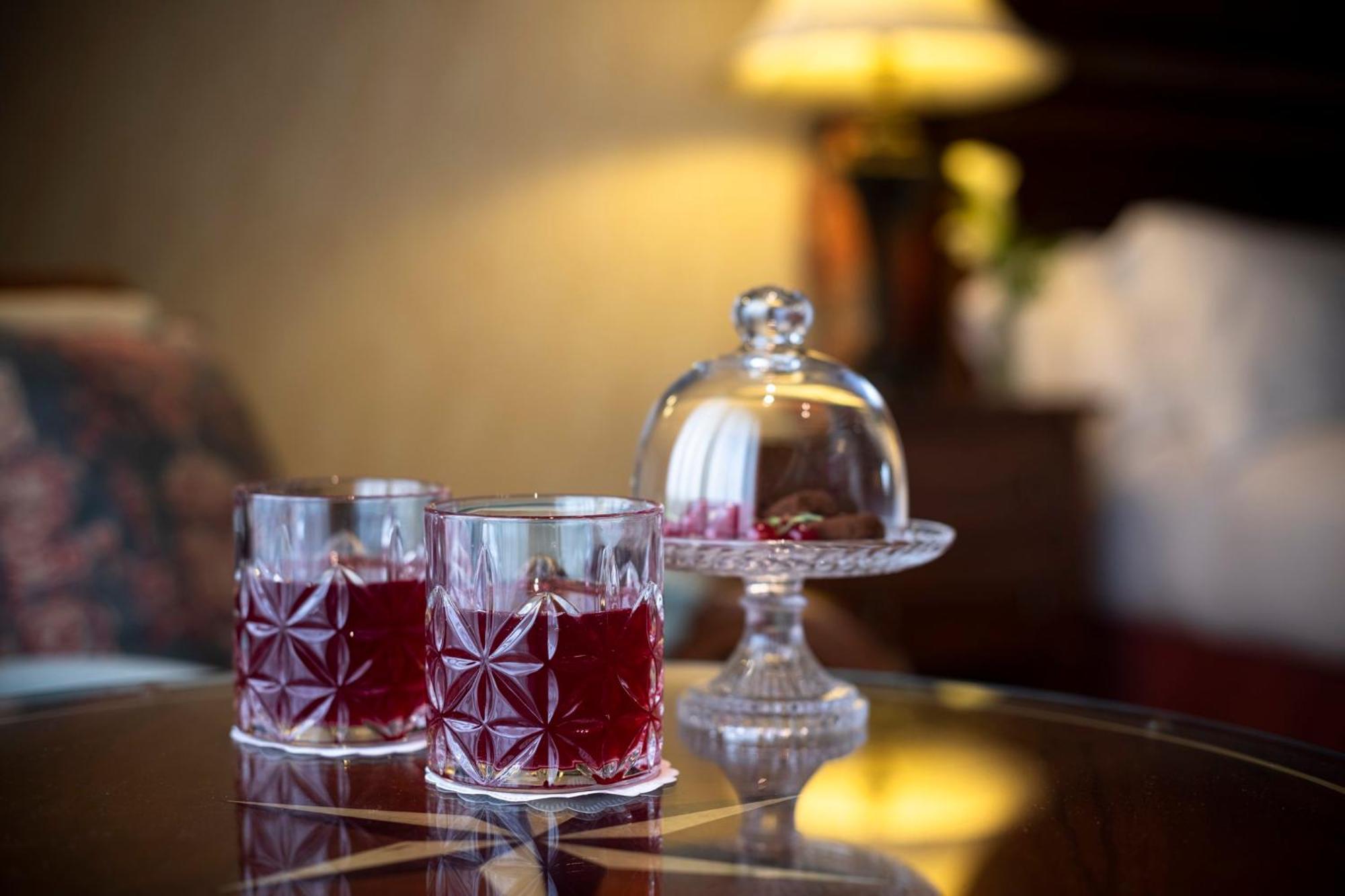 Intercontinental Madrid By Ihg Hotel Bagian luar foto